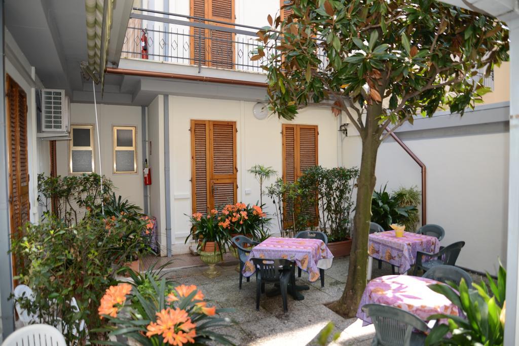 Hotel Midy Viareggio Exterior foto